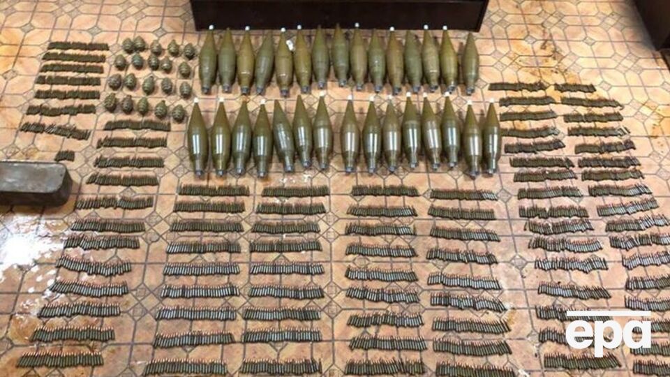 Схрон виявили на горищі