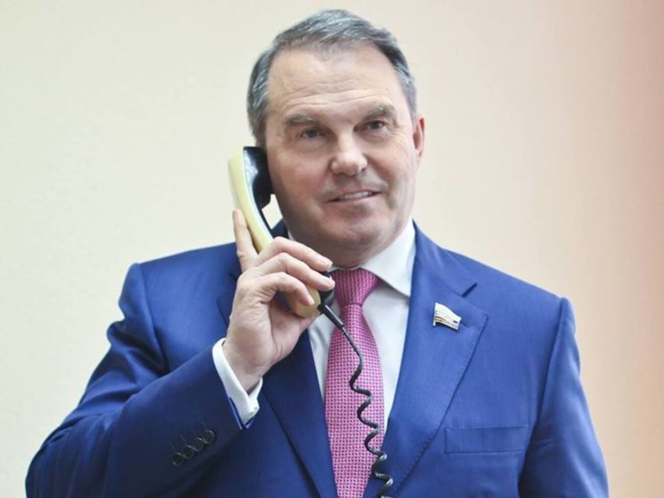 Сенатор назвался полковником КГБ в отставке