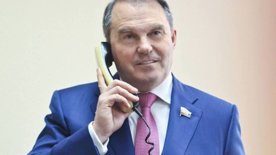 Сенатор назвался полковником КГБ в отставке