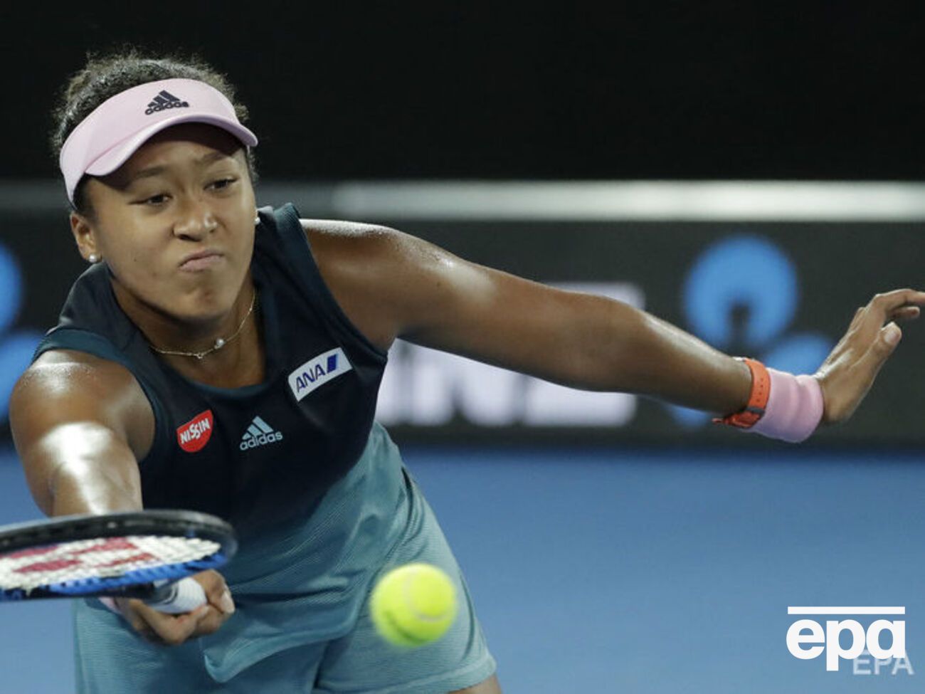 Для победы Осаке понадобилось три сета