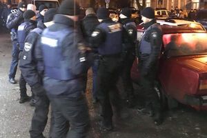 Поліція затримала трьох активістів