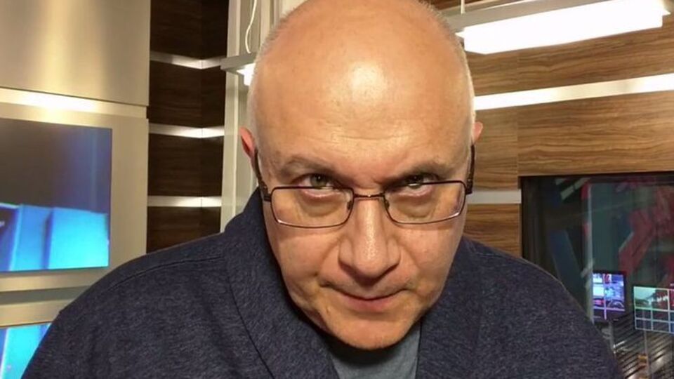 Ганапольский: Путина народ любит и целует взасос. Он еще не довел Россию до такого страшного состояния