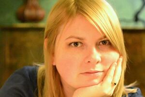 31 липня 2018 року Гандзюк облили сірчаною кислотою в Херсоні. 4 листопада вона померла в одній із київських лікарень