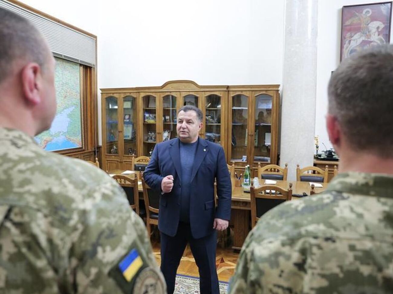 Із жовтня 2018 року Полторак &ndash; цивільний міністр