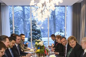 Сьогодні Гройсман прибув в Осло