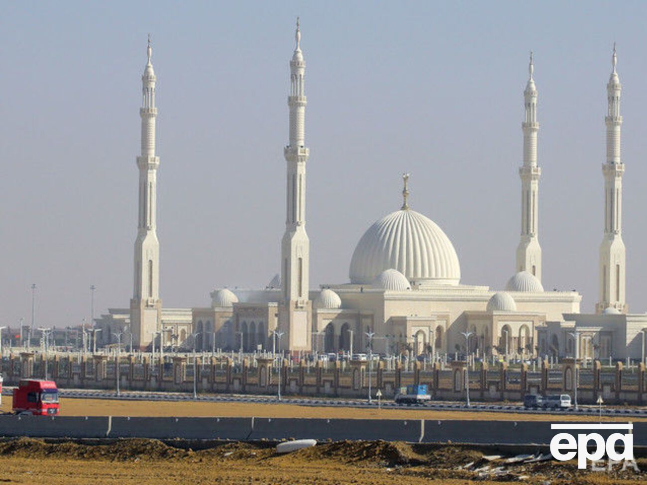 В мечети строящейся столицы состоялось первое богослужение