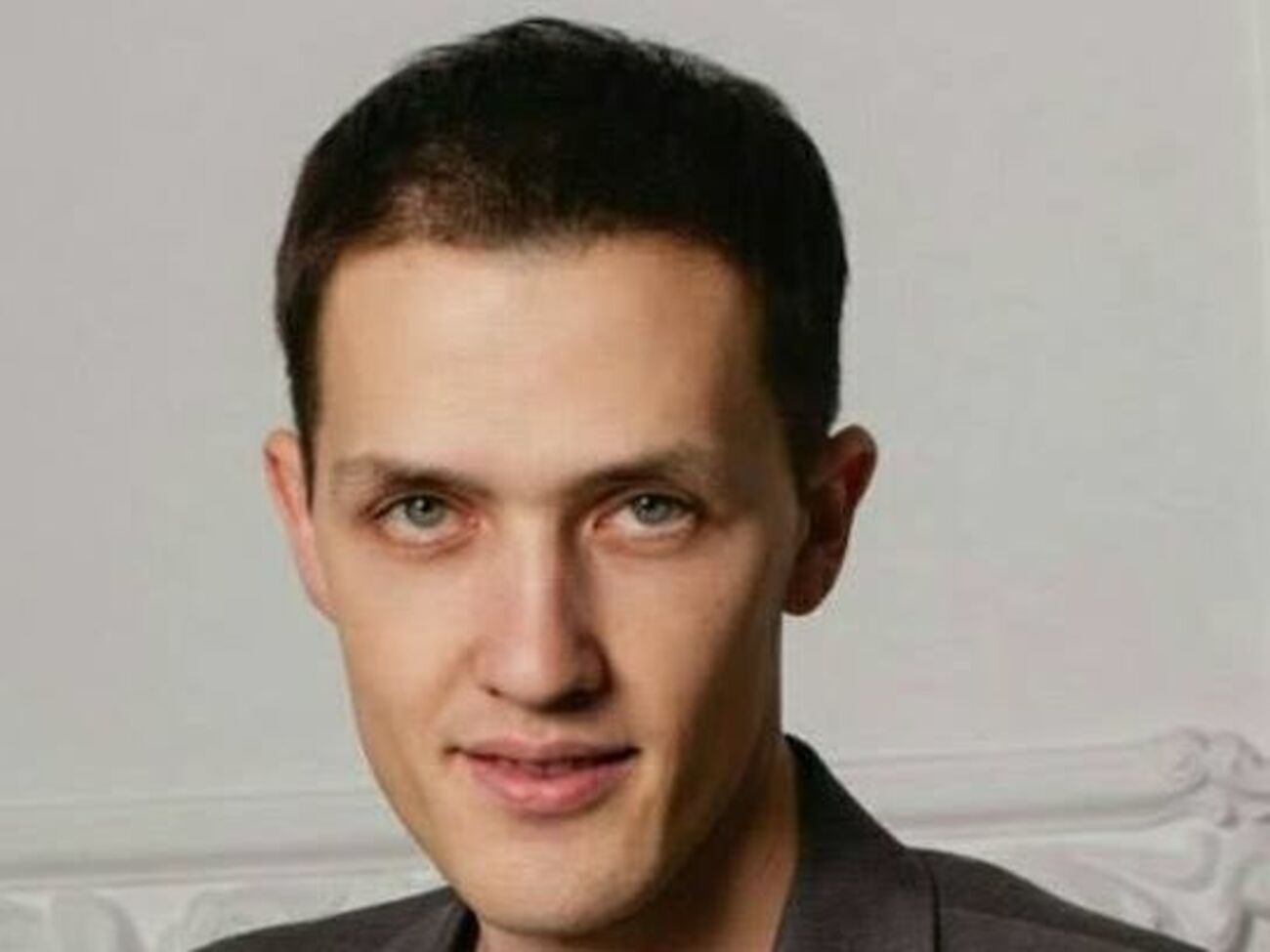 Владислав Дзивидзинский: Слова "Оппозиционный блок" были добавлены в название партии за пару недель до выдвижения, так как до этого она носила название "Партия мира и развития"