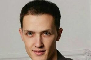 Владислав Дзивидзинский: Слова "Оппозиционный блок" были добавлены в название партии за пару недель до выдвижения, так как до этого она носила название "Партия мира и развития"