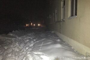 Ребенок упал с четвертого этажа и выжил