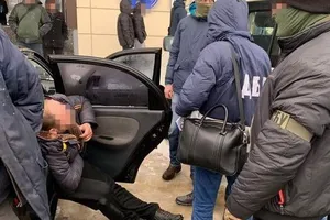 Співробітники СБУ задокументували факт вимагання зловмисниками грошей з іноземців