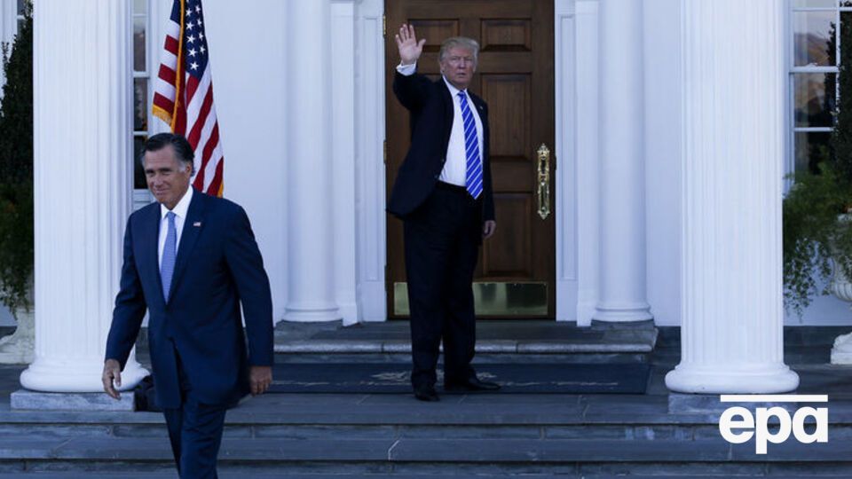 Політика Трампа (праворуч) посилює авторитарні альтернативи американському лідерству, які пропонують Росія та Китай, заявив Ромні (ліворуч)