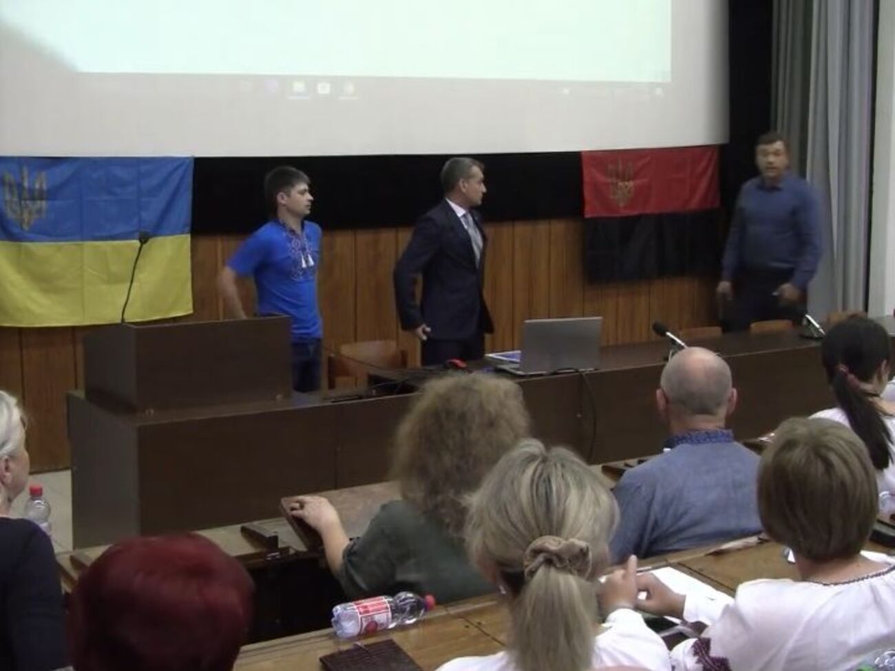 На конференции Национального украинского конгресса заявили, что ВР, Генпрокуратура и МВД нелегитимны