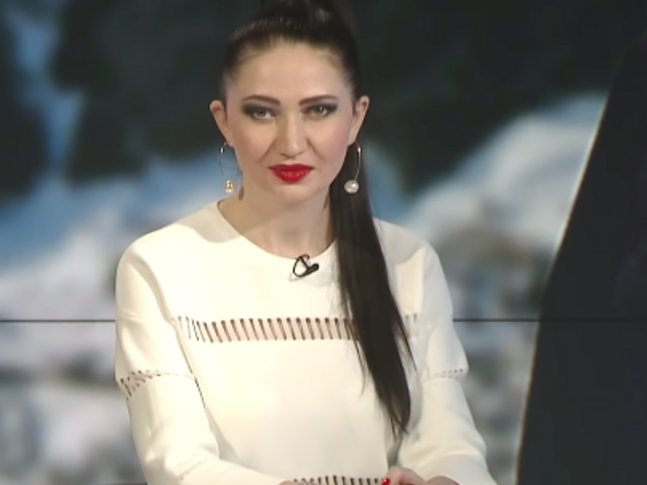 Алеся Бацман:&nbsp;В&nbsp;Украине реально сохраняется интрига, и это наше очень большое достижение. Ни мы, ни кто-то за границей не может сегодня сказать, кто будет президентом