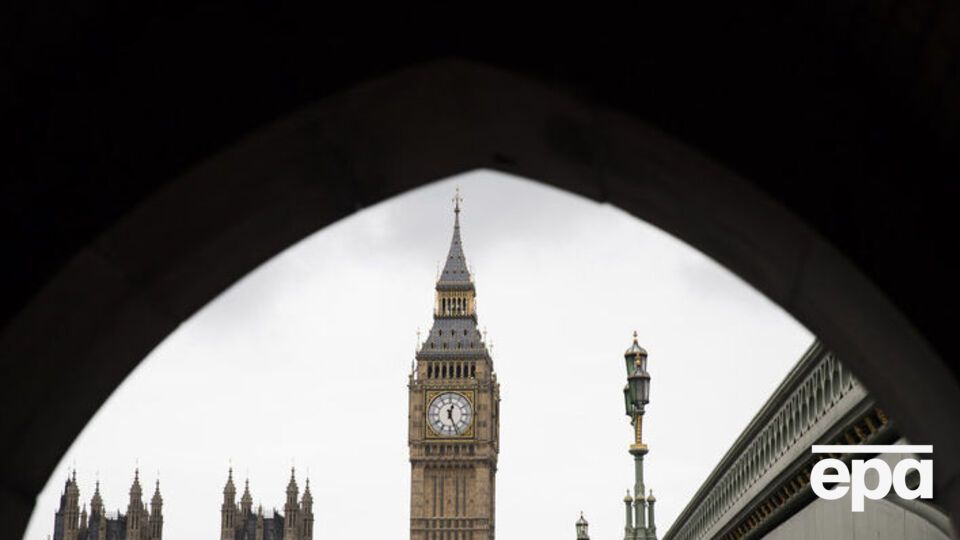Парламент доручив прем'єр-міністру Терезі Мей провести в Брюсселі нові переговори про угоду