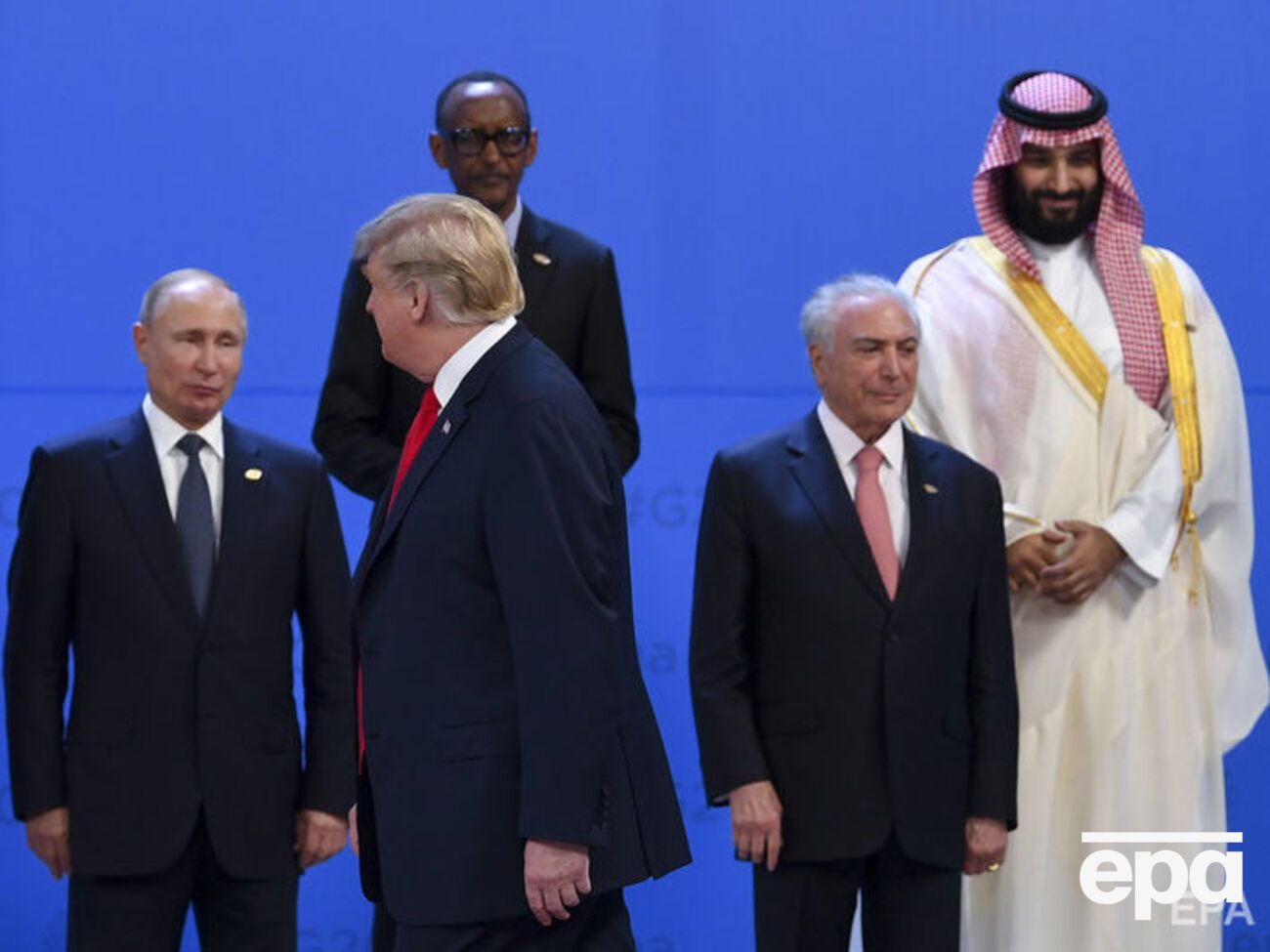 Путин и Трамп провели неформальный разговор на полях саммита в Аргентине