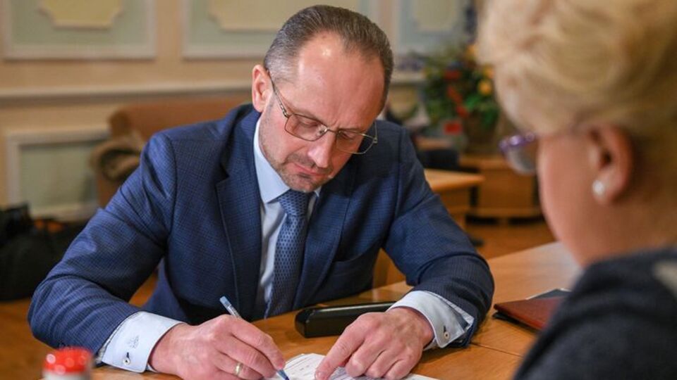 Безсмертний приніс документи у ЦВК 30 січня