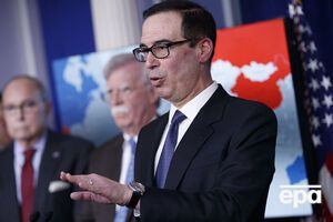 Мнучин говорит, что не продавал долю своей компании Блаватнику