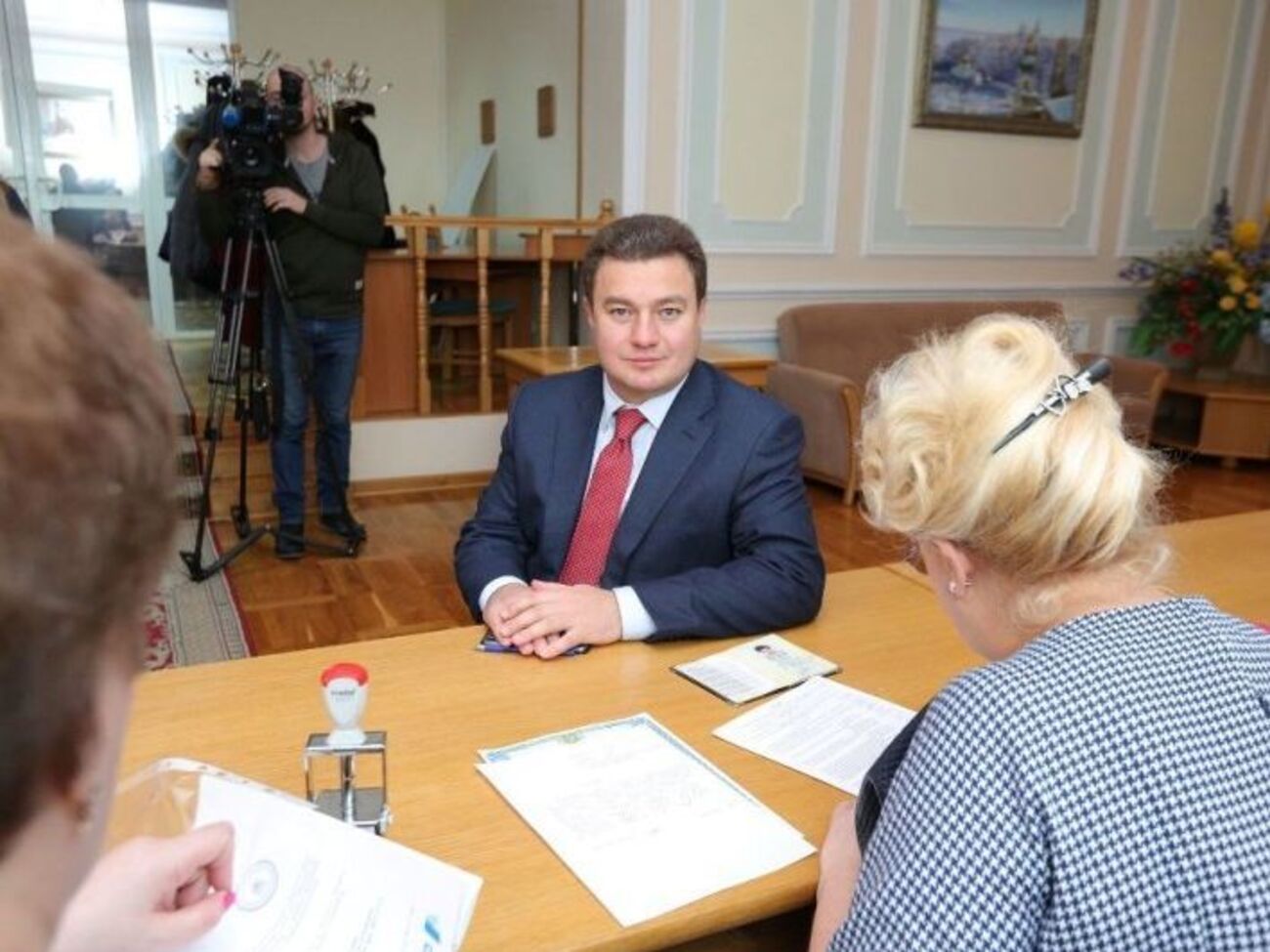 Бондарь подал документы в ЦИК 31 января