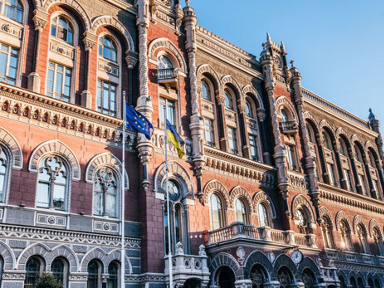 НБУ: Риском является традиционное усиление неопределенности в год президентских и парламентских выборов