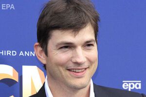 Кутчер: Мне не хватает реальной связи с реальными людьми!