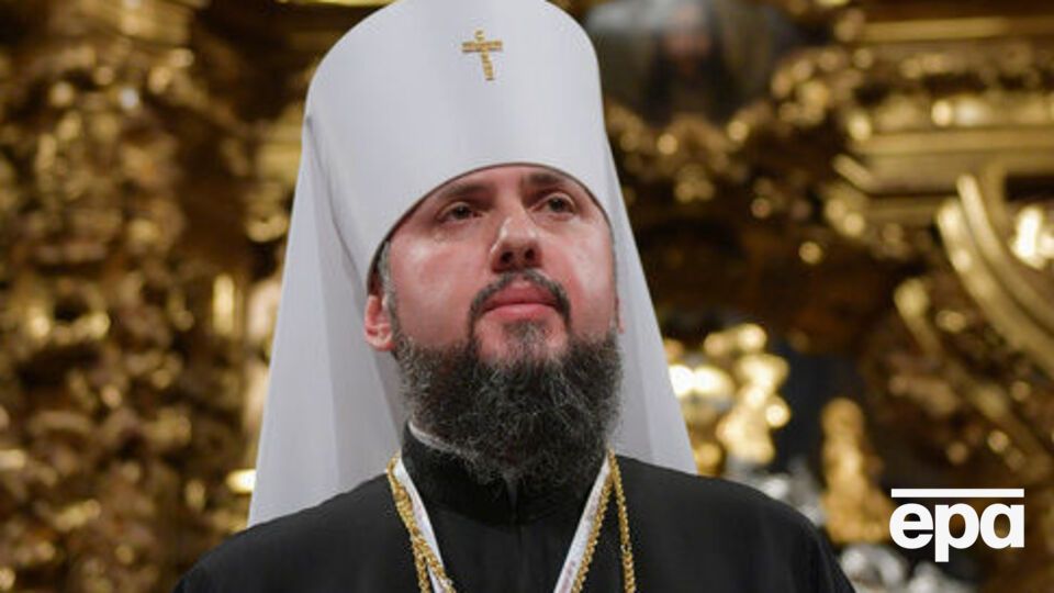 Епифаний: Вы представляете себе, если бы я уже на второй день, совершая богослужение в Киеве, в день Рождества Христова, 7 января, нарушил норму томоса?