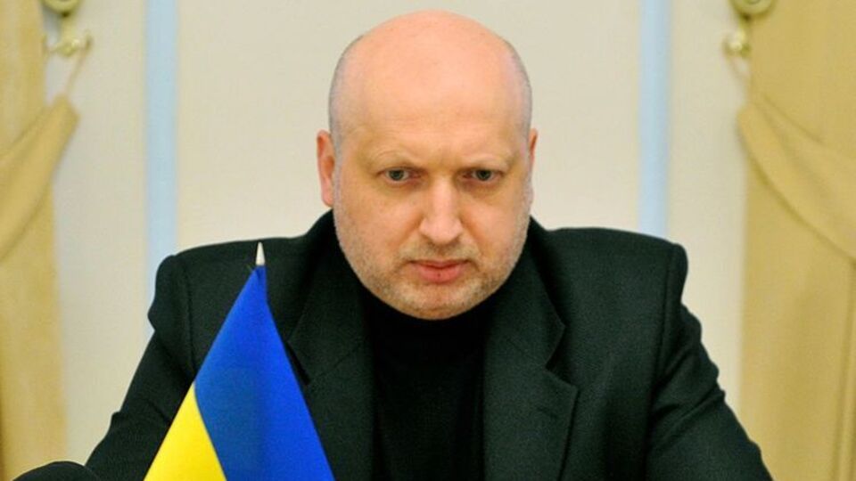 Турчинов: На відміну від Гриценка, мій син улітку 2014 року одразу після отримання диплома вишу пішов добровольцем до Національної гвардії