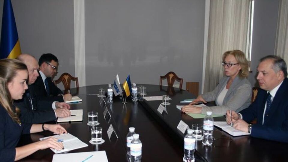 Денисова рассказала Фришу о критическом состоянии украинского политзаключенного Павла Гриба