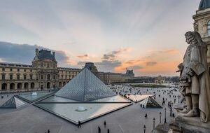 Попередній рекорд Лувр установив у 2012 році