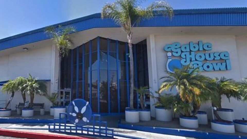 Повідомлення про постріли надійшли з кегельбану Торранса