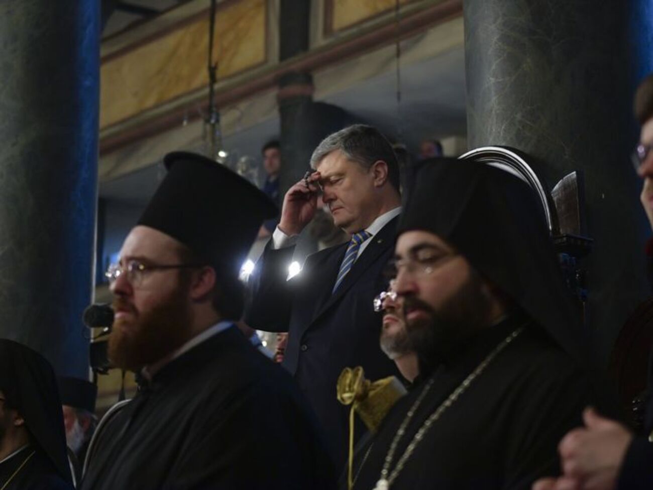 Порошенко (в центрі) подякував усім причетним до надання автокефалії ПЦУ