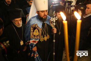 Согласно тексту томоса, митрополит Киевский получил место в диптихе следом за предстоятелем православной церкви Чехии и Словакии