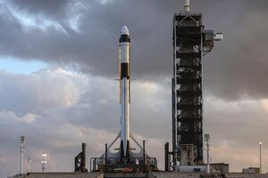 Первые астронавты на кораблях проекта SpaceX должны отправиться в космос летом 2019 года