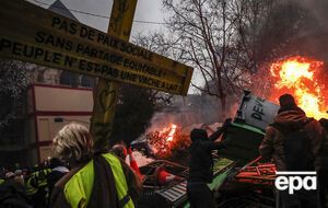 Участники акции "желтых жилетов" пытались добраться к президентскому дворцу