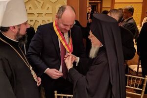 Варфоломій нагородив Парубія