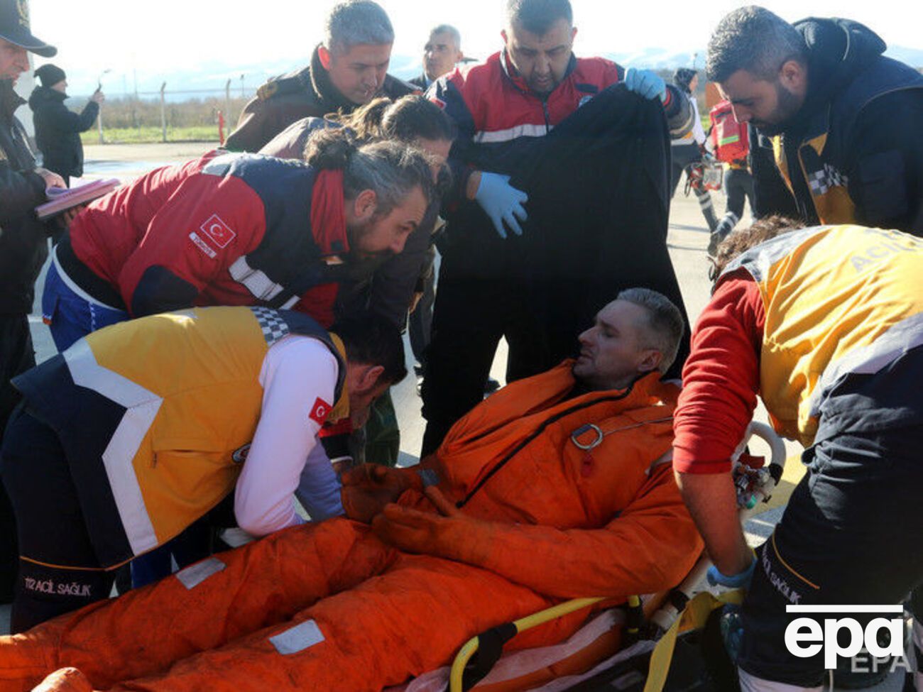 Сімох українців удалося врятувати після корабельної аварії