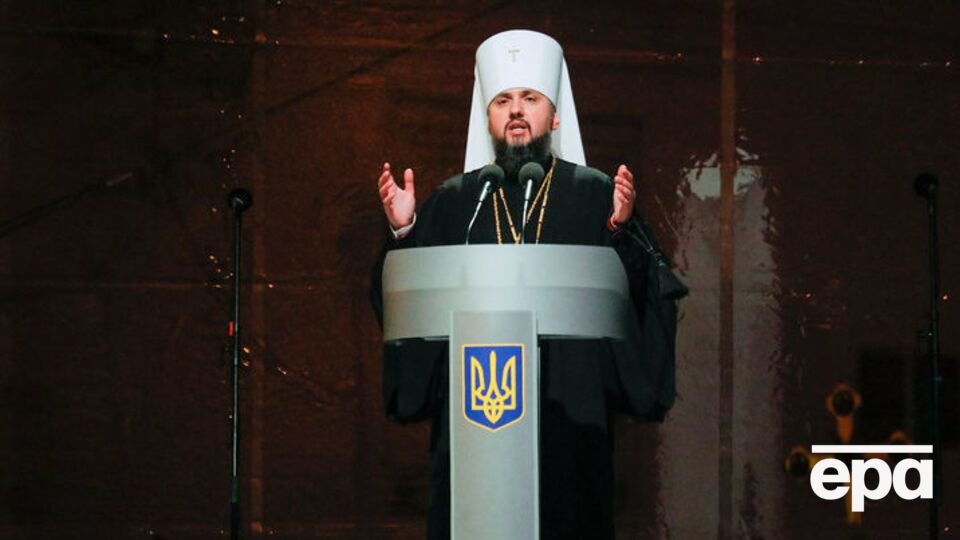 Епіфаній навчався у Греції