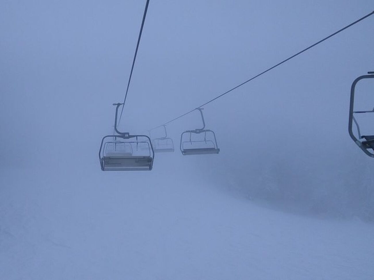 Рятувальники попередили про ймовірне сходження лавин у Карпатах