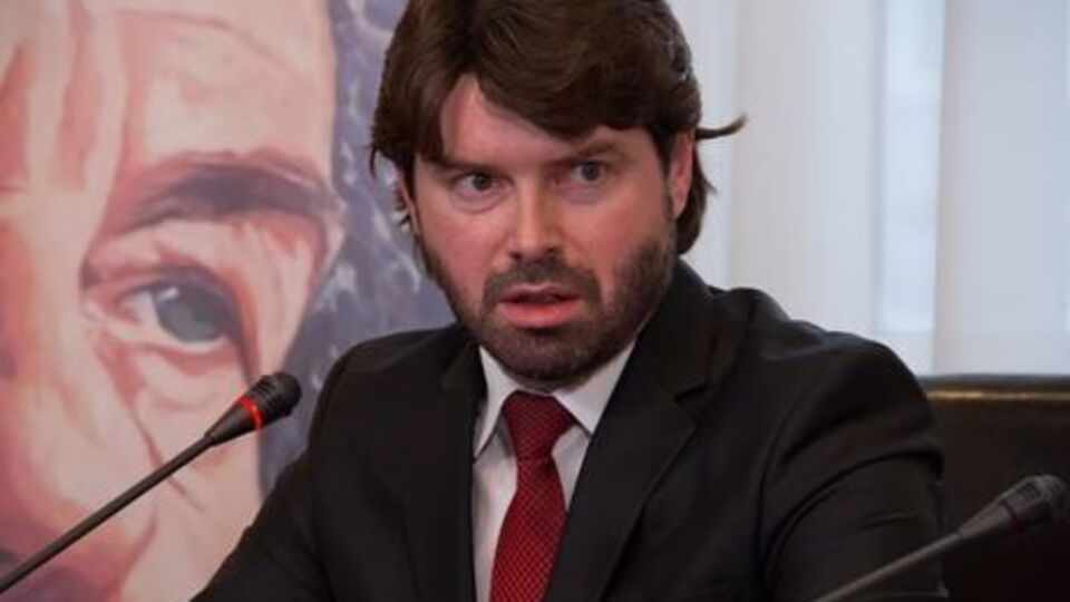 Новак: Допомагають утримувати курс гривні і наші заробітчани. У 2017 році вони перевели в Україну $9,3 млрд