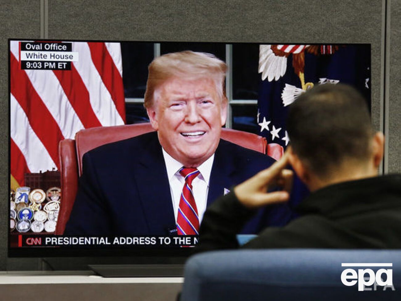 Трамп не стал заявлять о введении чрезвычайного положения