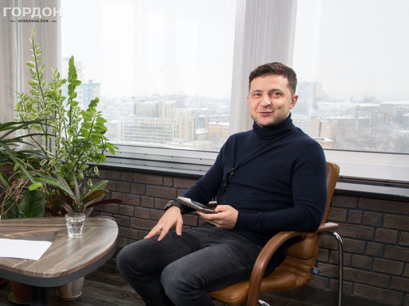 Зеленський запропонував допомогти йому написати передвиборчу програму