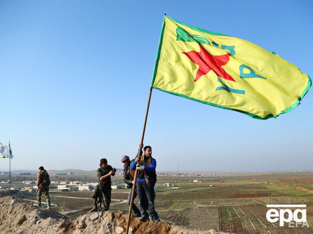 Курдские отряды продолжают борьбу с ИГИЛ в провинции Дейр-эз-Зор