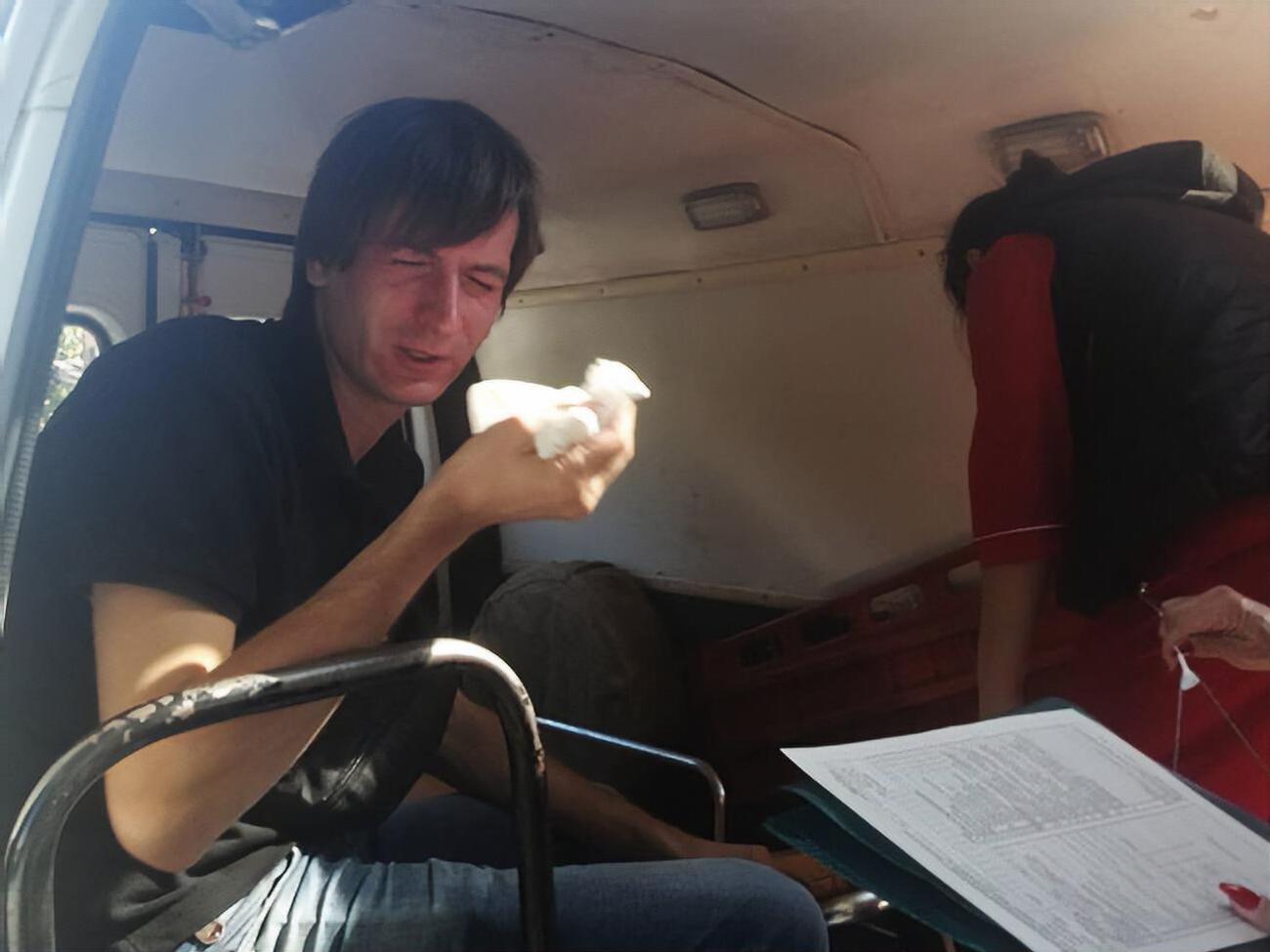 Оператор получил ожоги обоих предплечий, пострадали шея, лицо и глаза&nbsp;