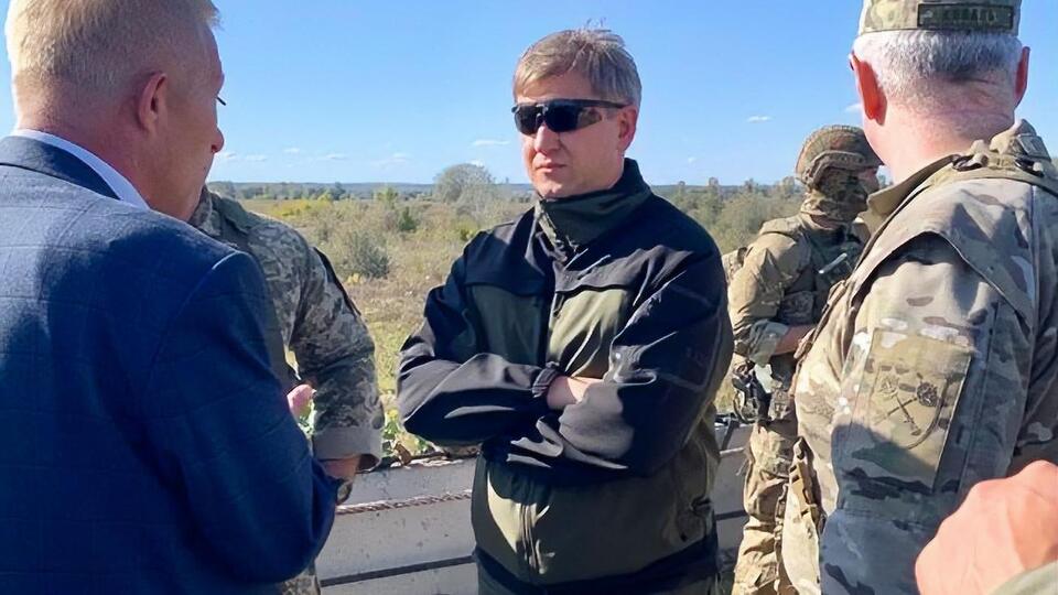 Данилюк (у центрі) із 28 травня до 30 вересня працював секретарем РНБО