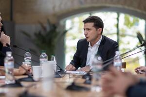 Зеленський запропонував журналістці передати розслідування про Матіоса генпрокурору Русланові Рябошапці