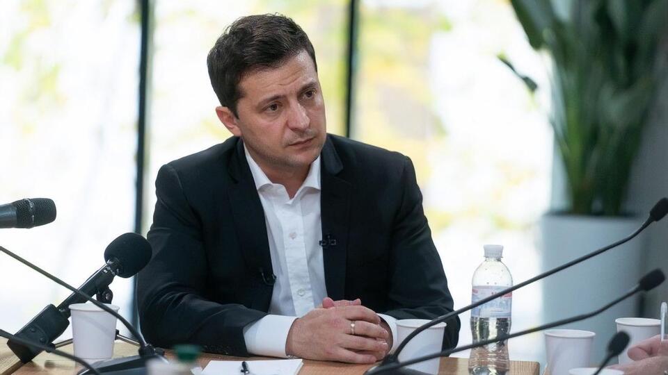 Зеленський: Ми повинні зробити закон, де українець може вільно розпоряджатися своєю землею