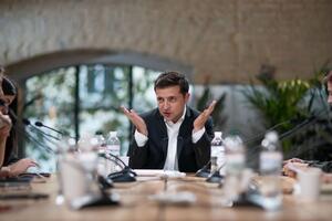 Зеленський: Свинарчуки на Гладковських не перетворилися