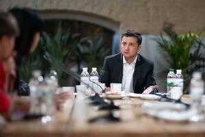Президент сказав, що якщо українці хочуть зупинити війну, то потрібно починати з поваги