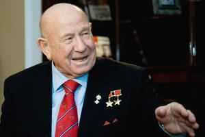 Леонов – дважды Герой Советского Союза