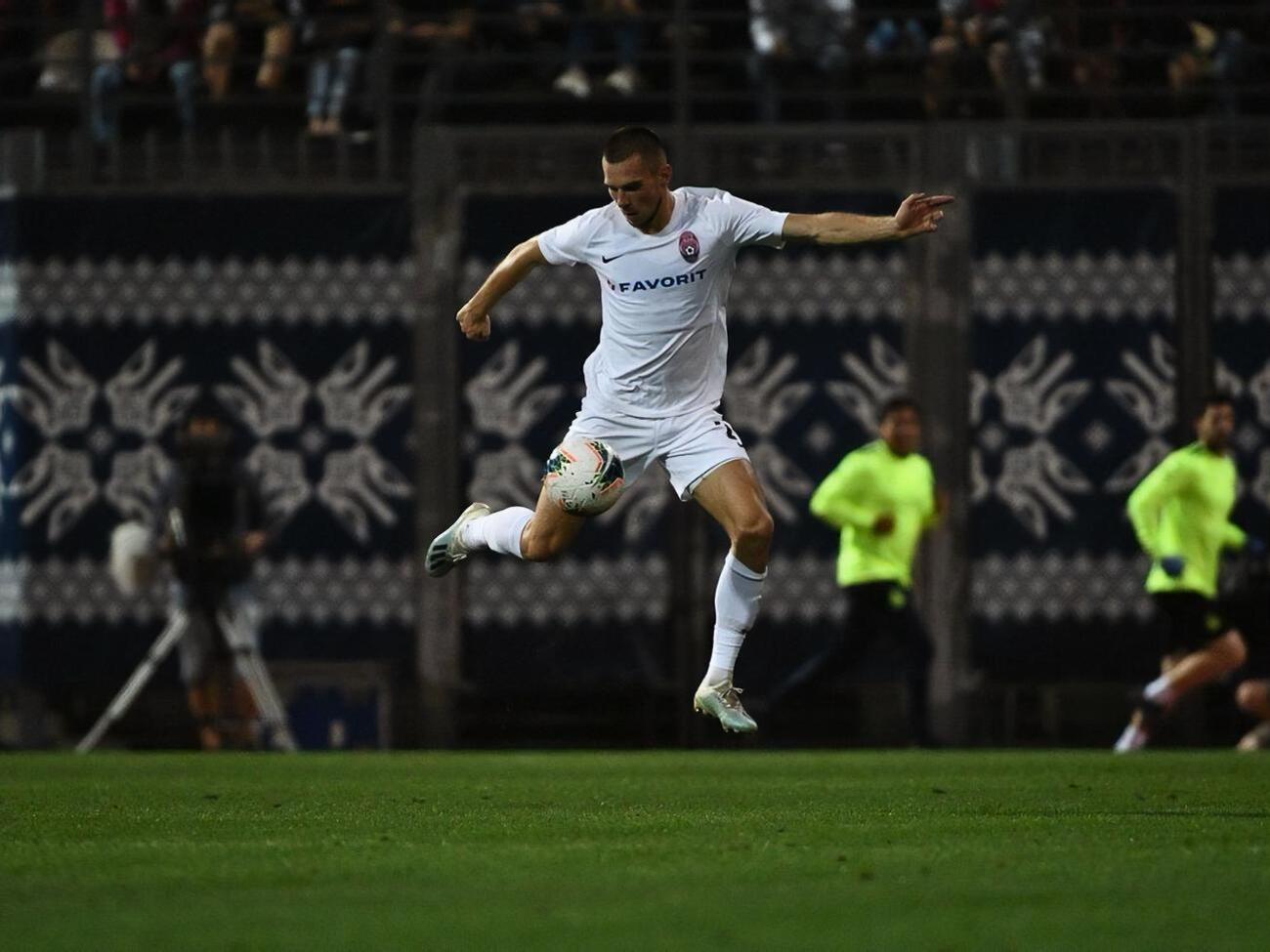 Михайличенко провел в сентябре три матча чемпионата Украины