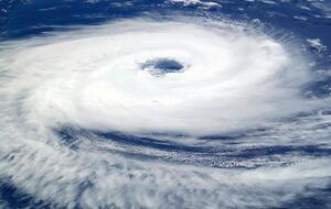 К берегам Японии движется тайфун “Хагибис”